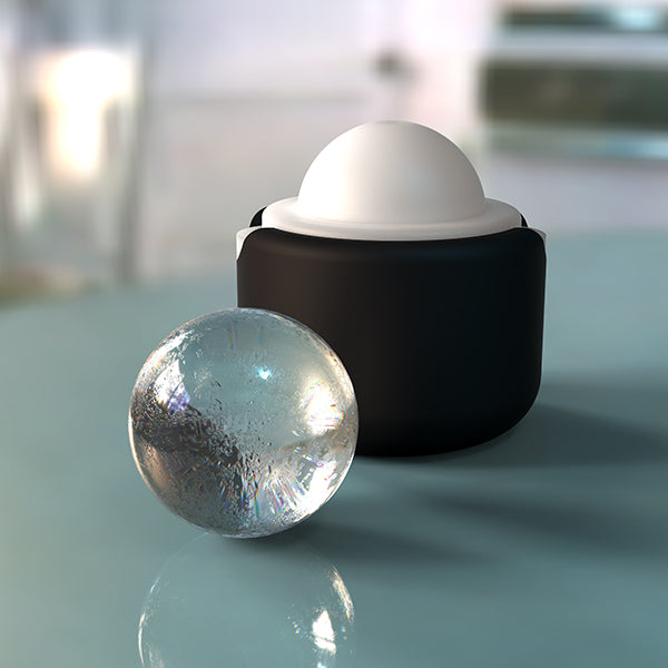 CRYSTAL-CLEAR ICE BALL MAKER